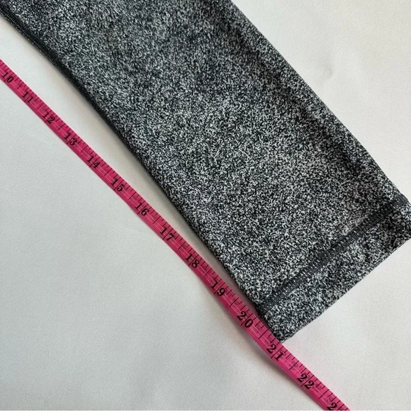 0316 - Lululemon Crop Pants Size 4 - Picture 5 of 7